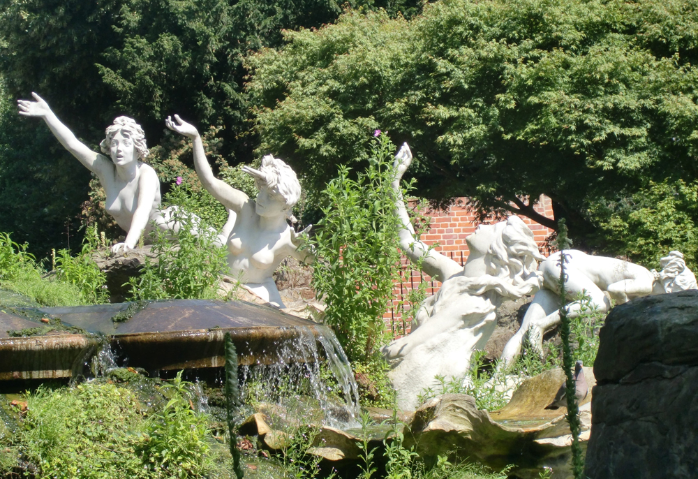 The Naked Ladies statues in the gardens of York House in Twickenham, Englan...
