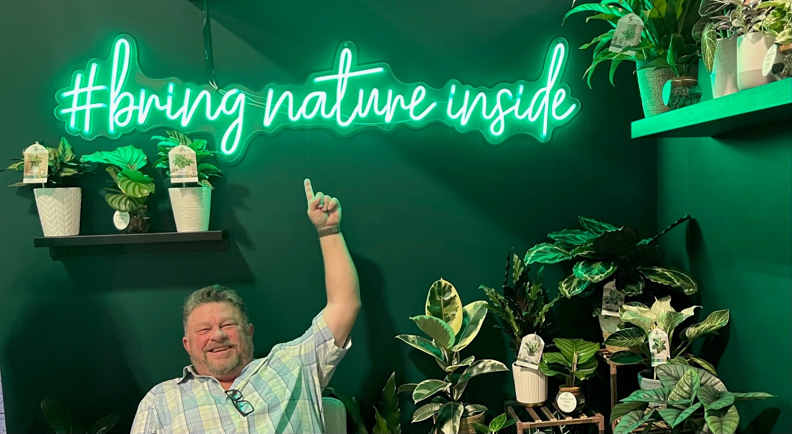 TPIE bring nature inside sign with Jim Mumford