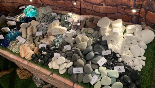 Natural minerals in different shapes and colors to liven up your plant displays. Photo: Jim Mumford